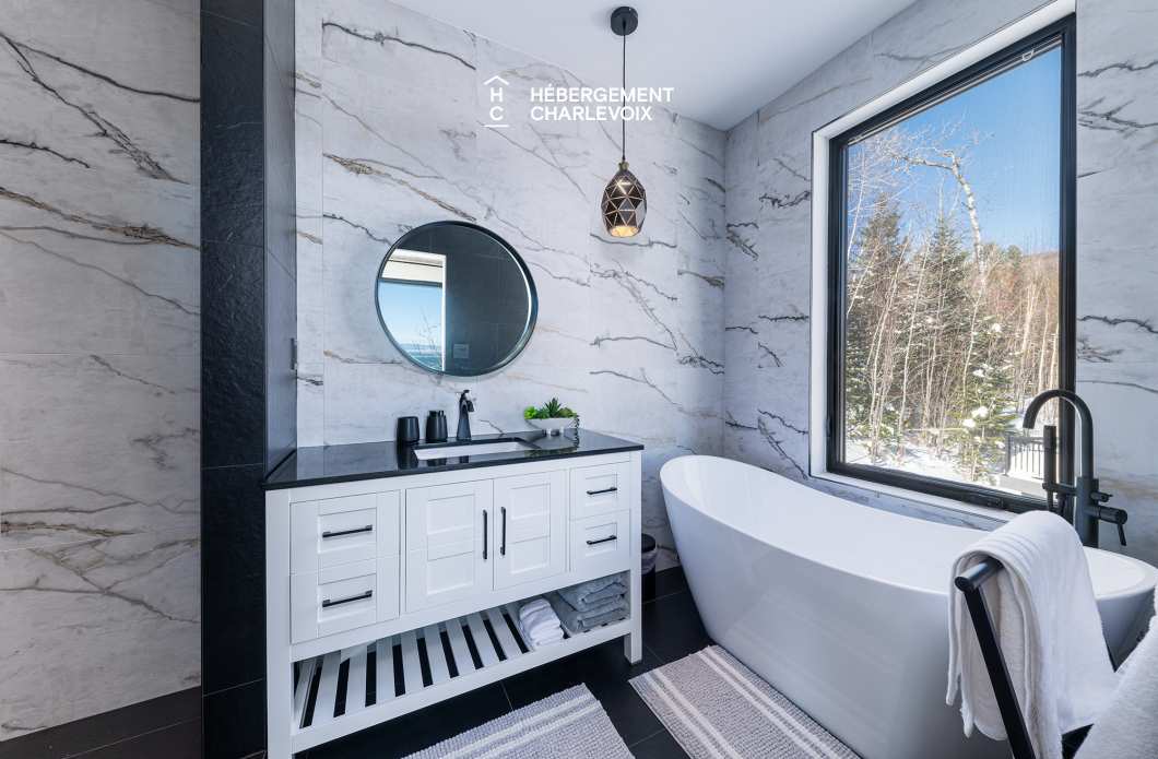 ALT-49 - Villa contemporaine offrant les splendeurs du St-Laurent!